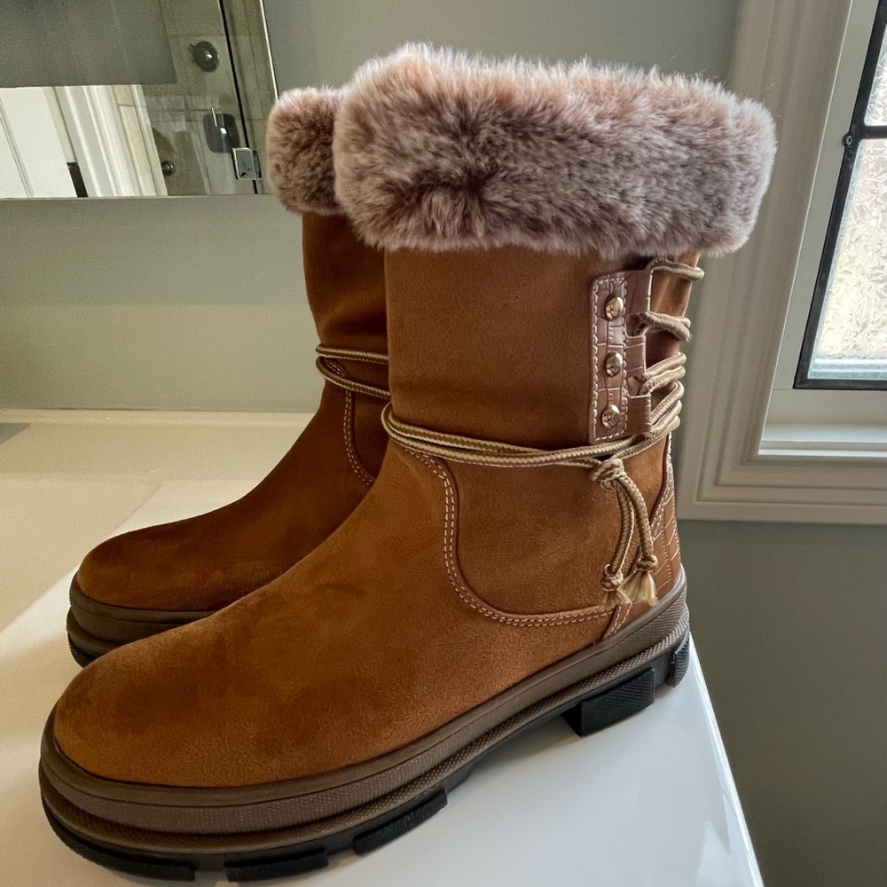 Patrizia By Springstep Boots with Fur and Lacing Detail